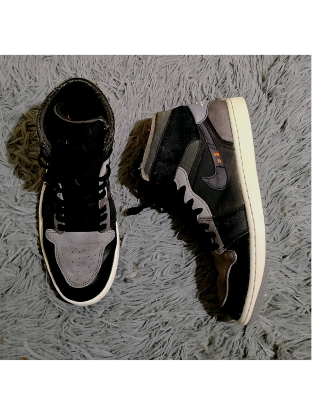 Nike Air Jordan 1 Mid SE Craft “Inside Out” Men Size 9.5 BLACK/GREY DM9652-001